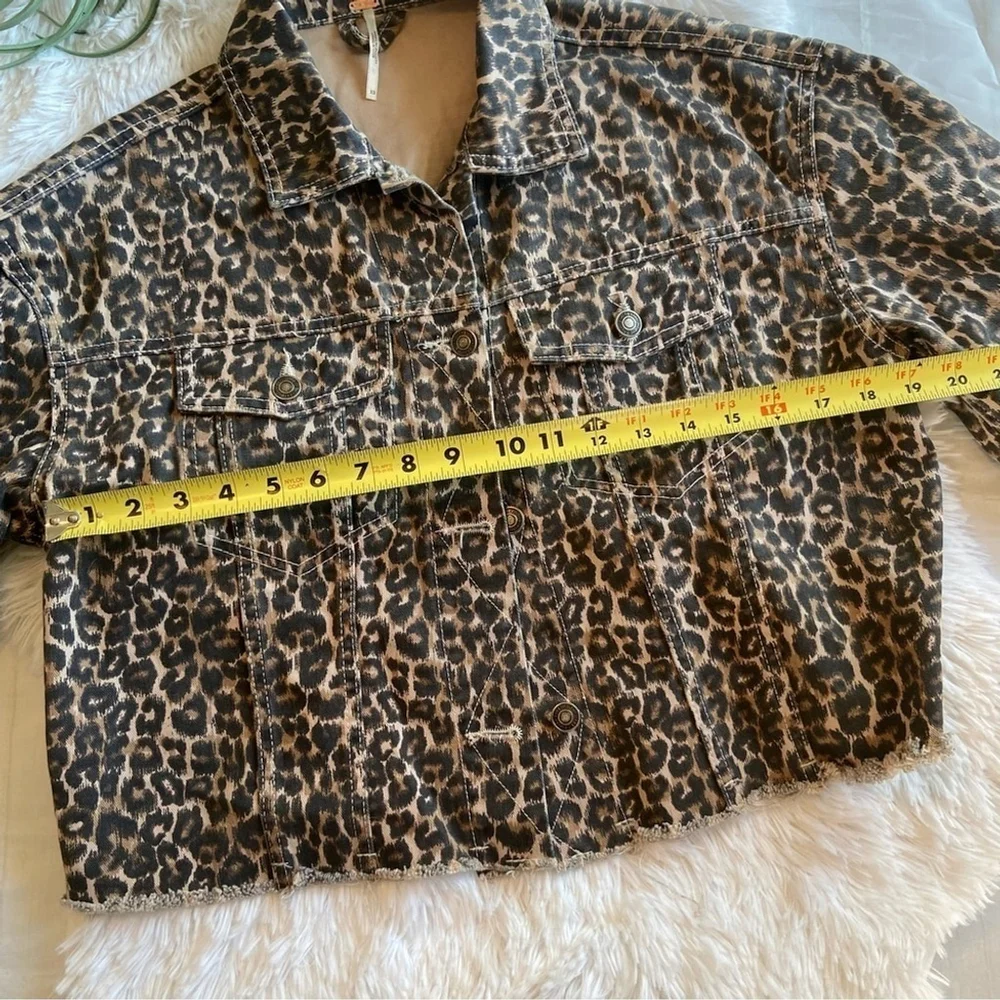 Free People animal leopard cheetah jacket with cropped cutoff hemline size xs - Picture 12 of 12